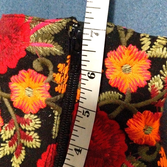 Wild Diva Floral Embroidered Heel Boots - Picture 10 of 10